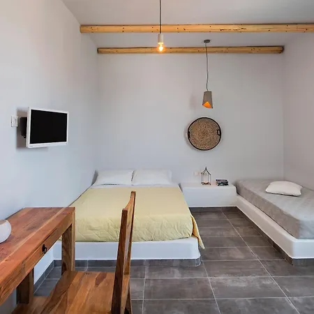 Nissia & Aparthotel 2*