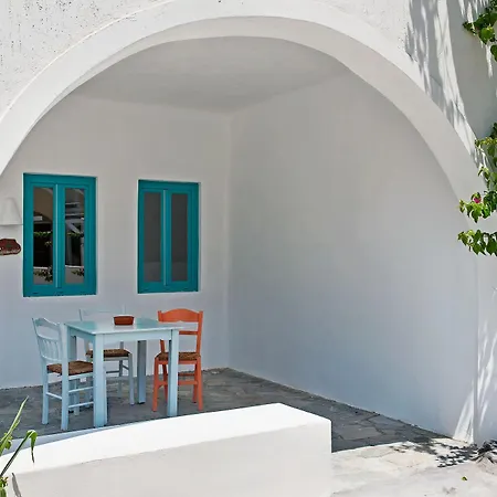 Nissia & Kamari (Santorini)