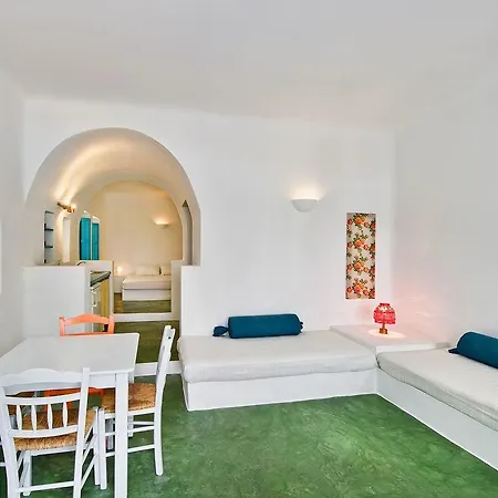 Aparthotel Nissia & 2*