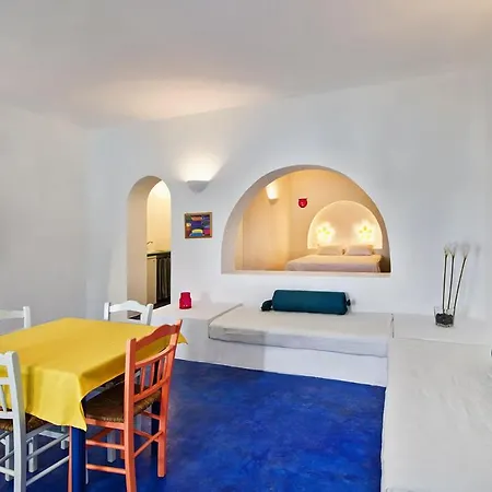 Nissia & Kamari (Santorini)