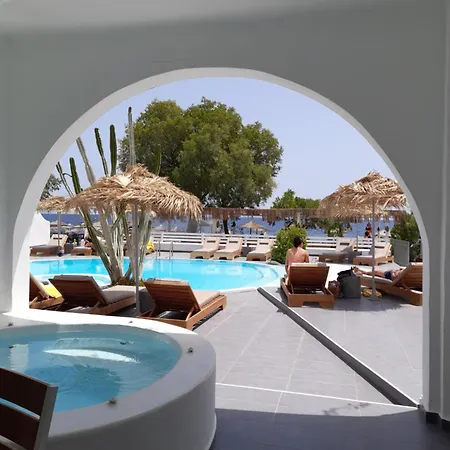 Nissia & Aparthotel Kamari (Santorini)