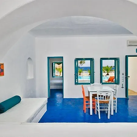Nissia & 2* Kamari (Santorini)